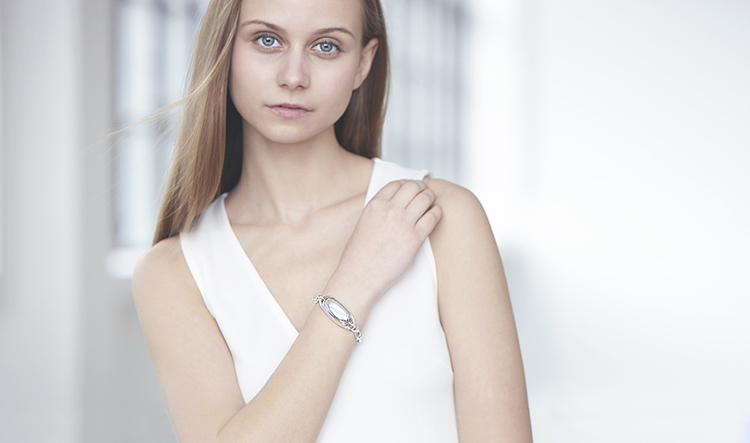 3030315-inline-guardian-angel