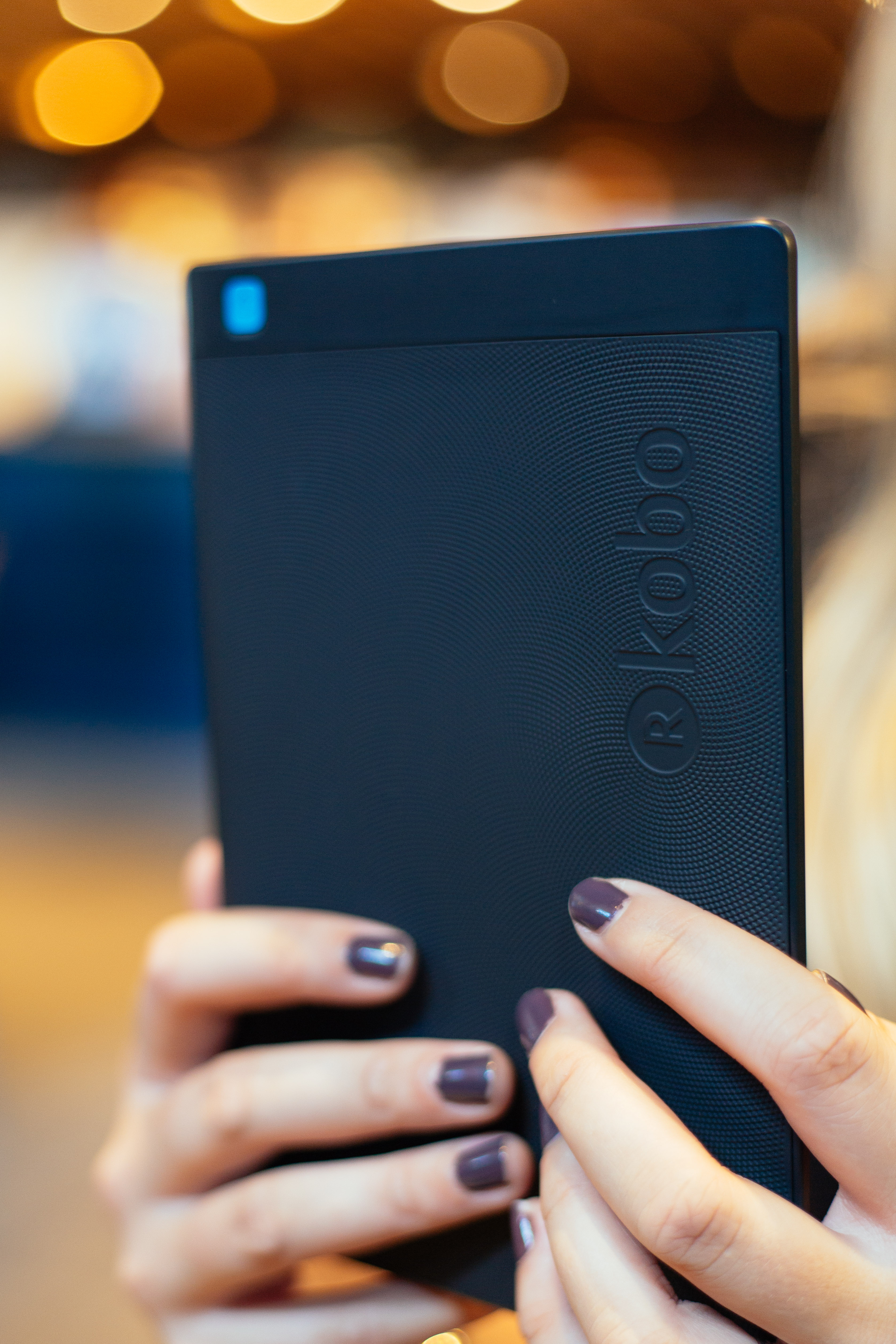 Kobo-aura-one-e-reader-numrush